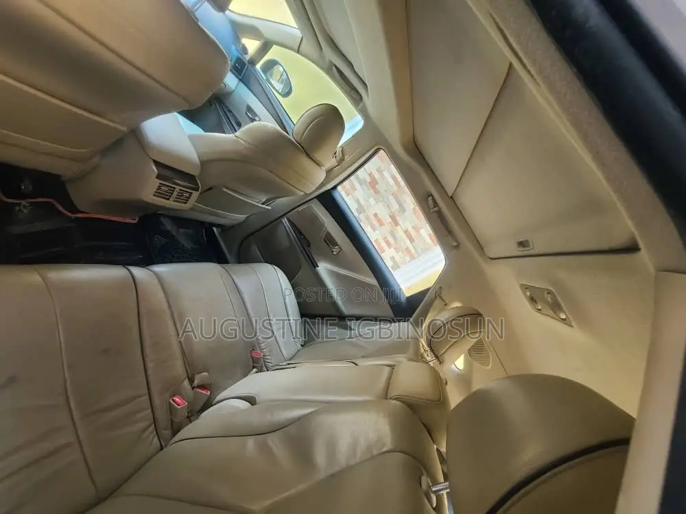Toyota Venza 2011 White