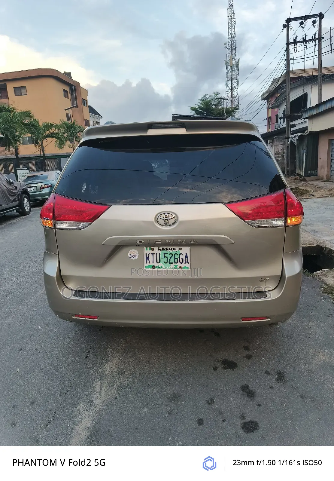 Toyota Sienna LE 7 Passenger 2011 Gold