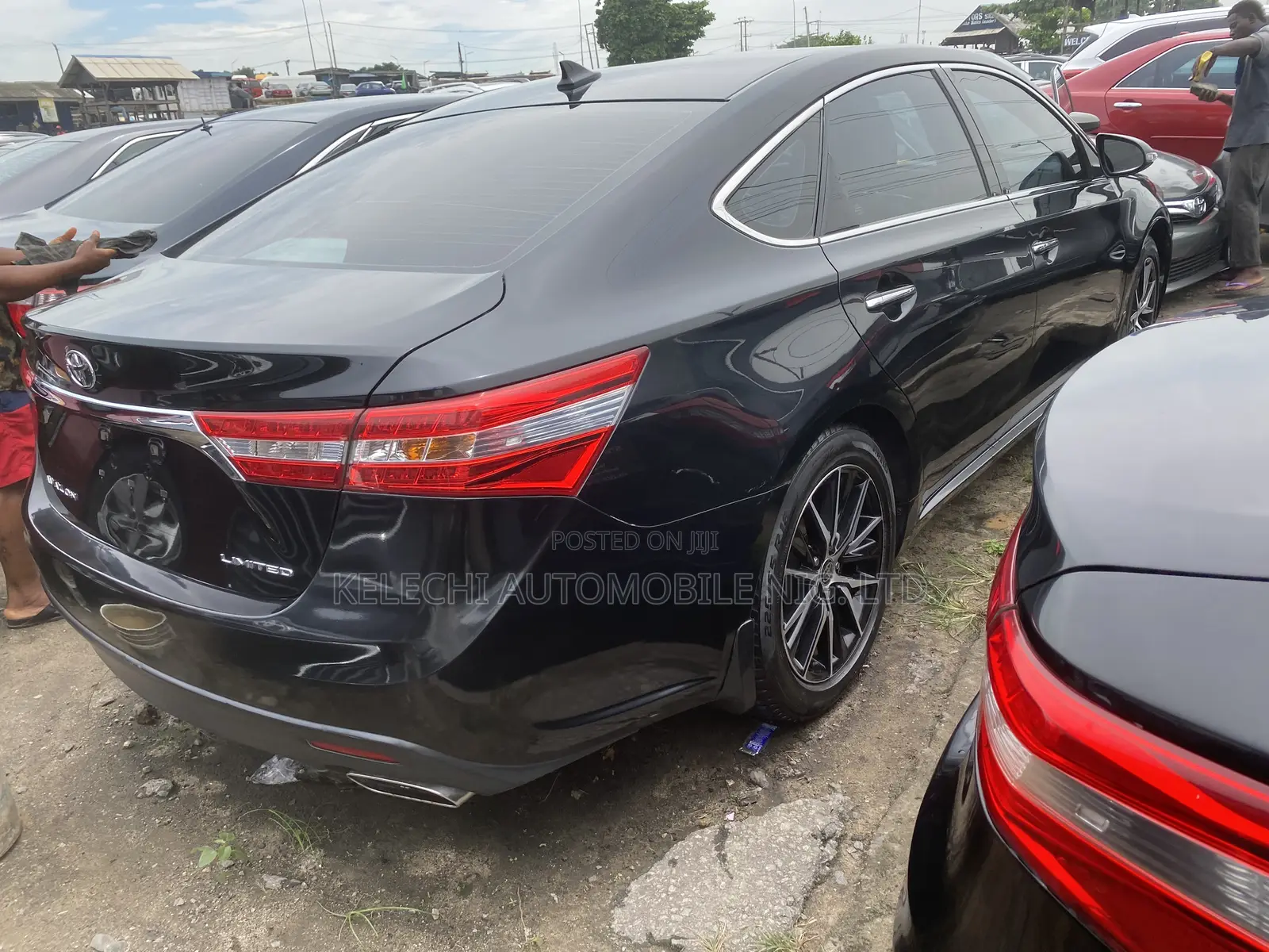 Toyota Avalon Limited 4dr Sedan (3.5L 6cyl 6A) 2015 Black