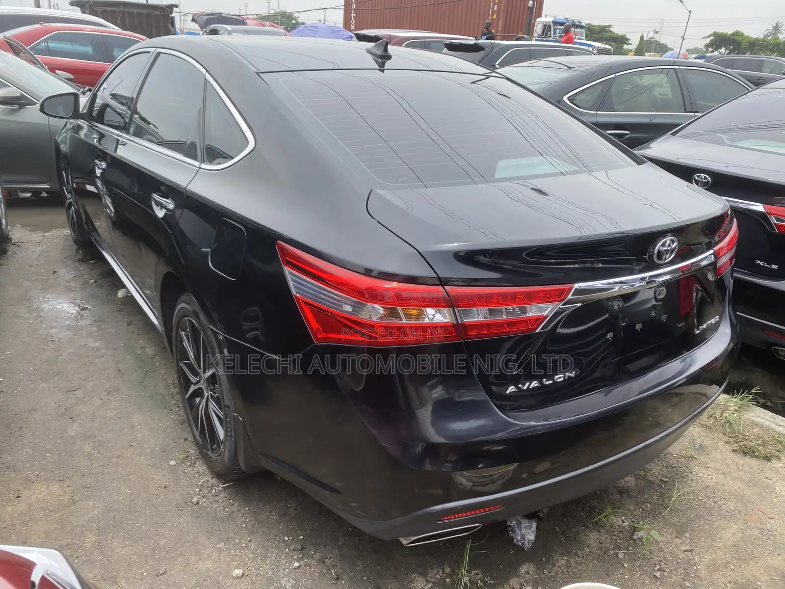 Toyota Avalon Limited 4dr Sedan (3.5L 6cyl 6A) 2015 Black