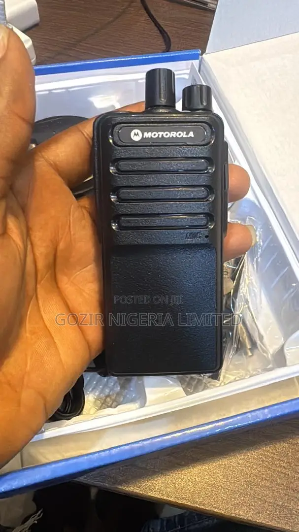 Motorola M9 Two-Way Radio(Walkie Talkie)