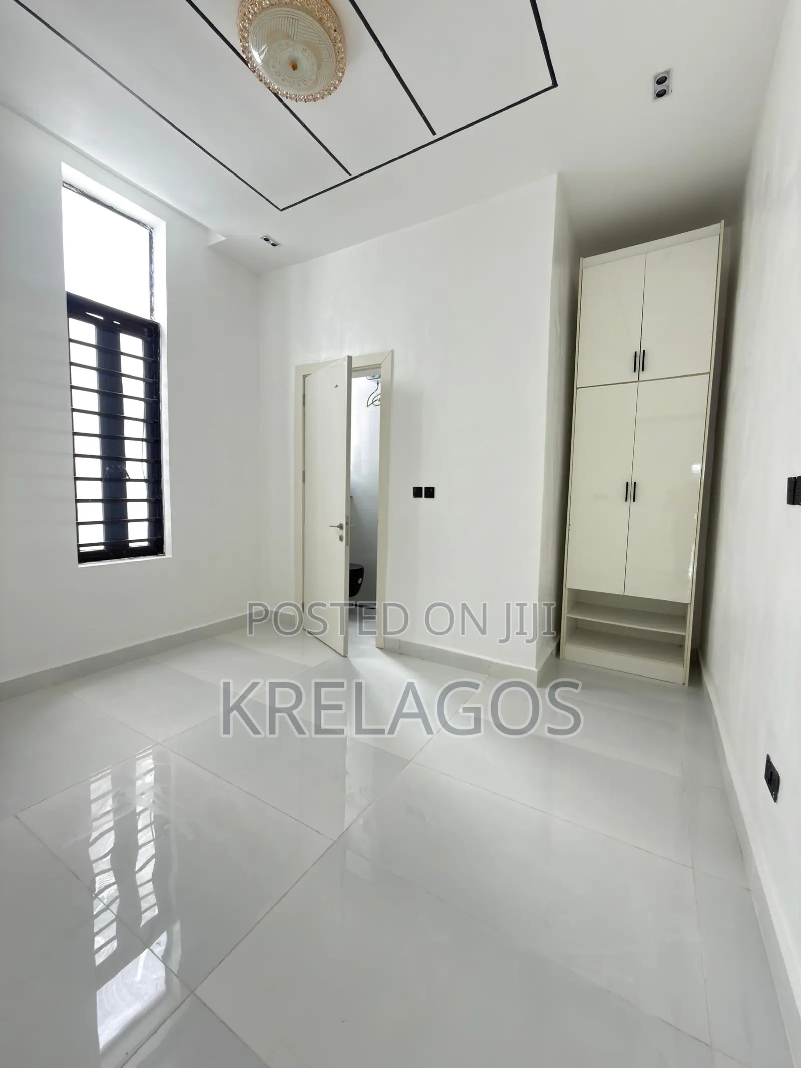 5bdrm House in Orchid, Chevron for sale