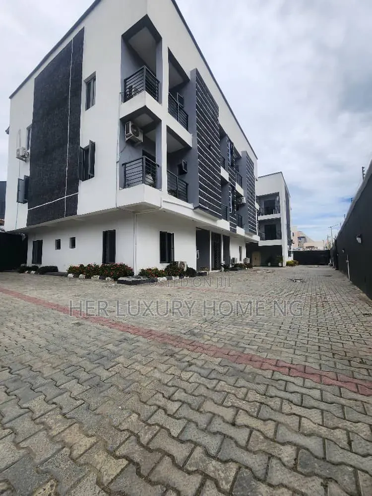 2bdrm Apartment in Ikate, Lekki for rent