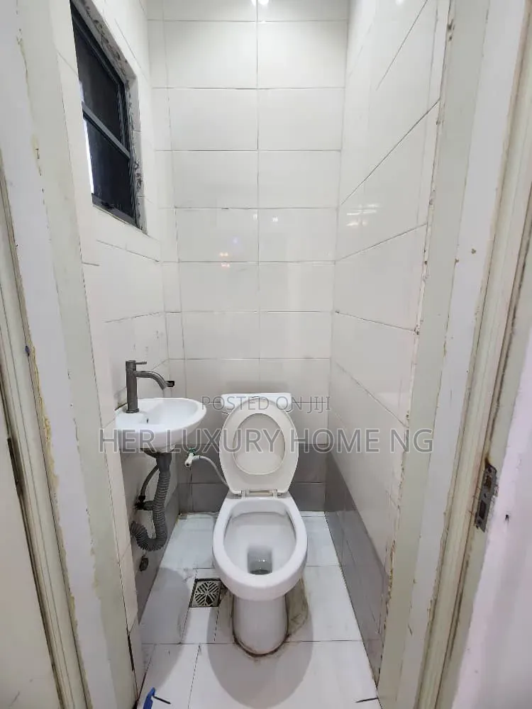 2bdrm Apartment in Ikate, Lekki for rent