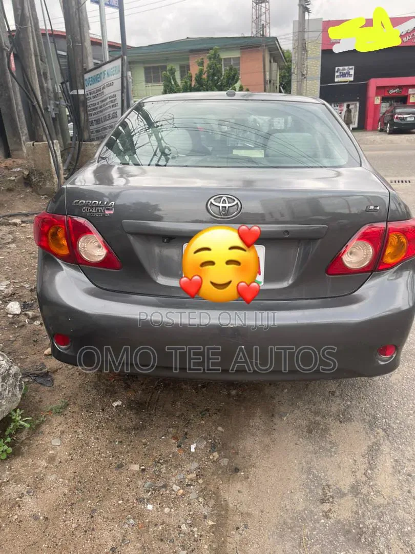 Toyota Corolla LE 4dr Sedan (1.8L 4 cyl 4A) 2009 Gray