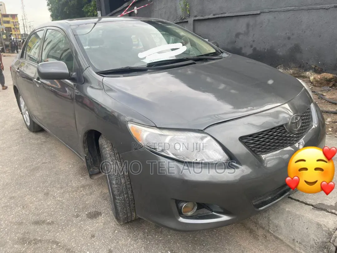 Toyota Corolla LE 4dr Sedan (1.8L 4 cyl 4A) 2009 Gray