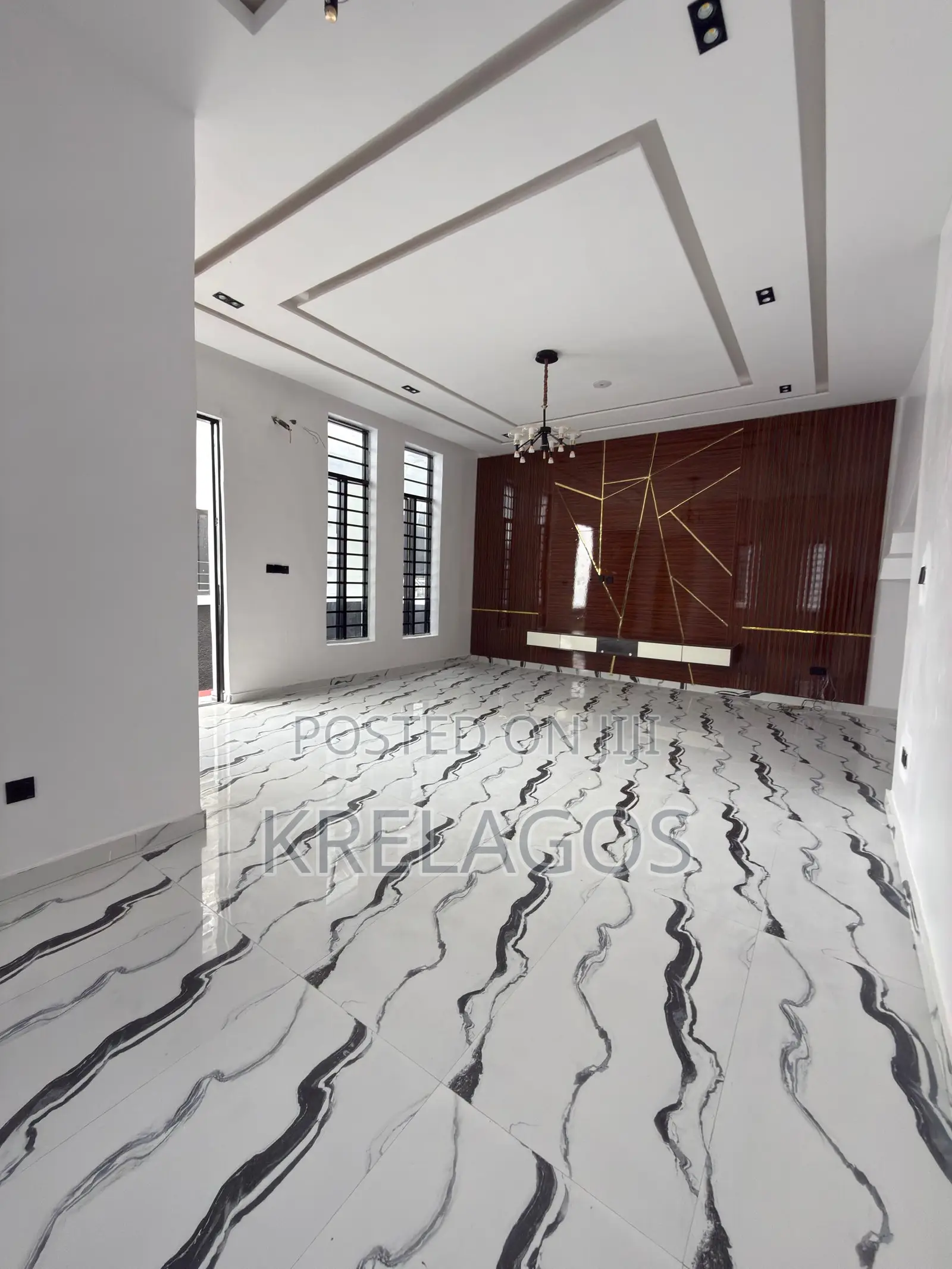 4bdrm Duplex in Orchid, Chevron for rent