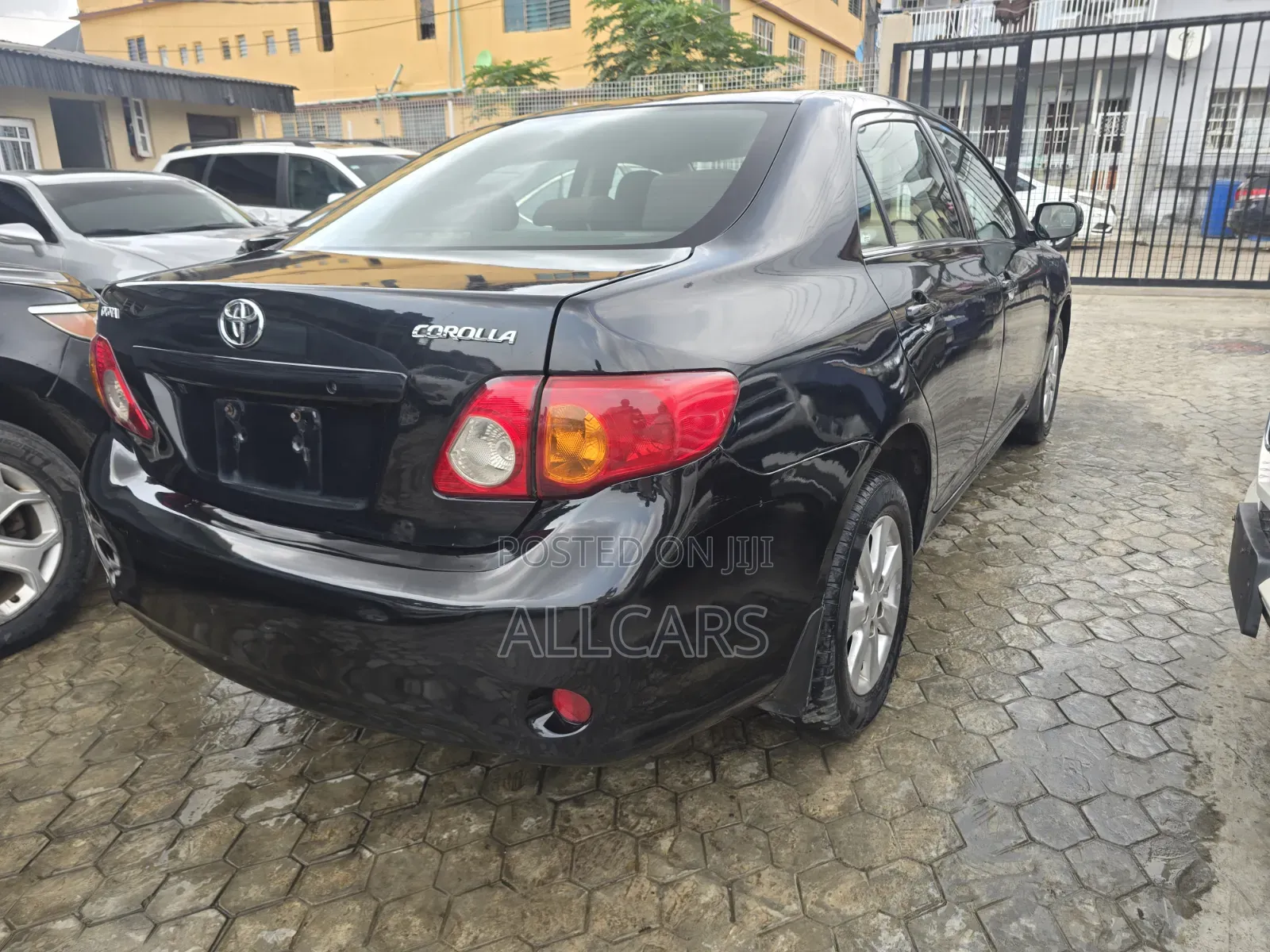 Toyota Corolla LE 4dr Sedan (1.8L 4cyl 4A) 2010 Black