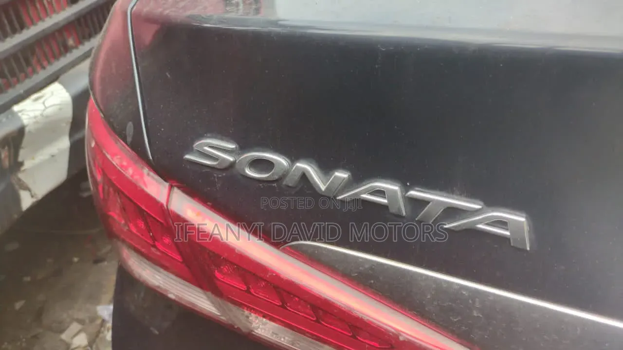 Hyundai Sonata SE 4dr Sedan (2.4L 4cyl 6A) 2015 Black