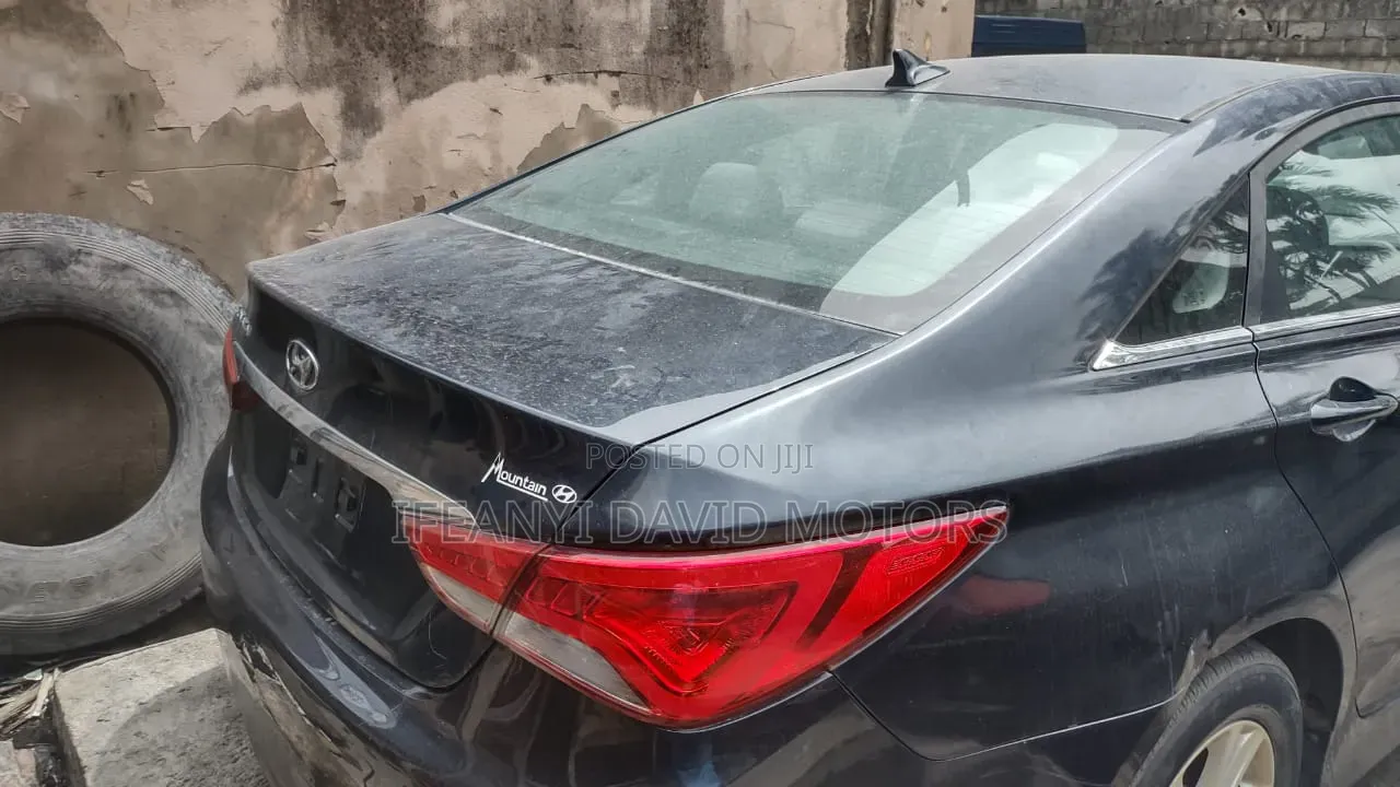 Hyundai Sonata SE 4dr Sedan (2.4L 4cyl 6A) 2015 Black