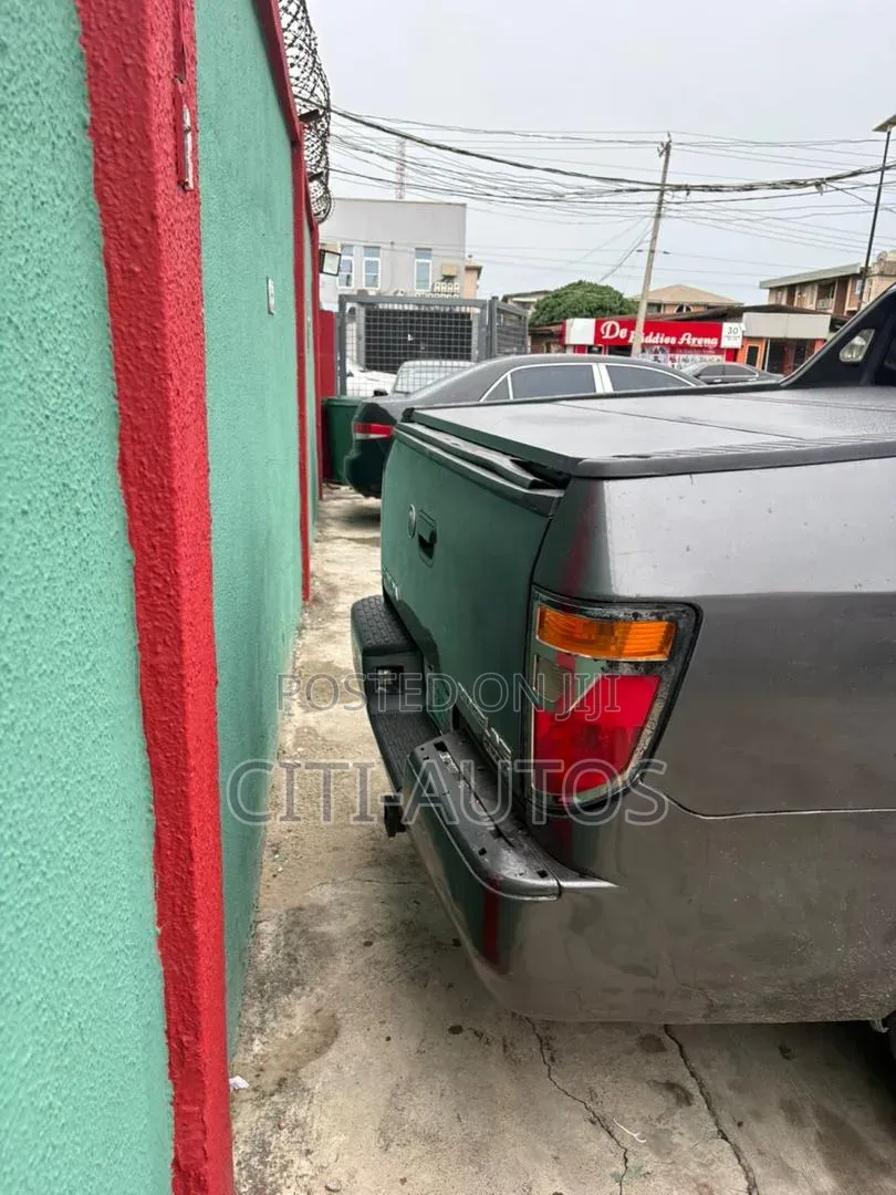 Honda Ridgeline 2010 Gray
