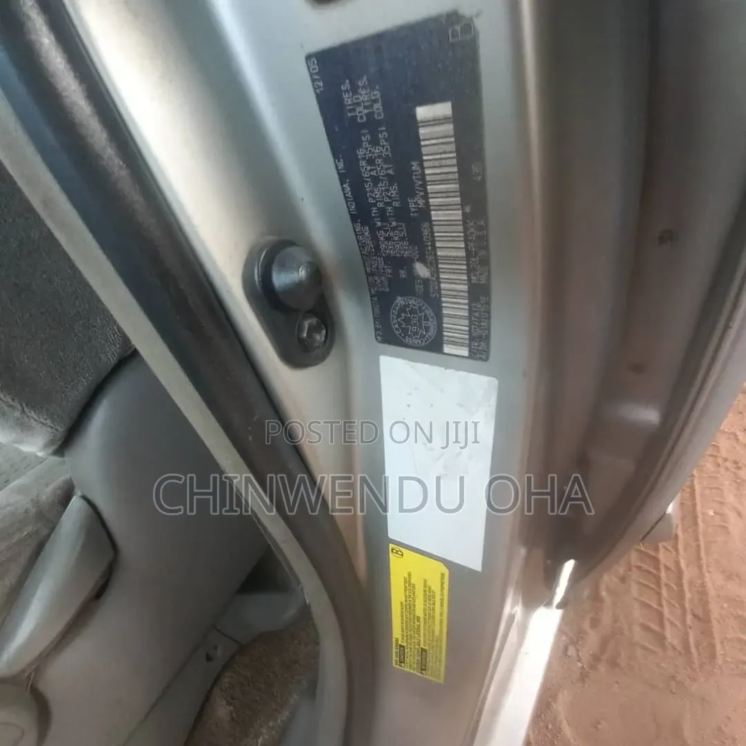 Toyota Sienna 2006 Gold