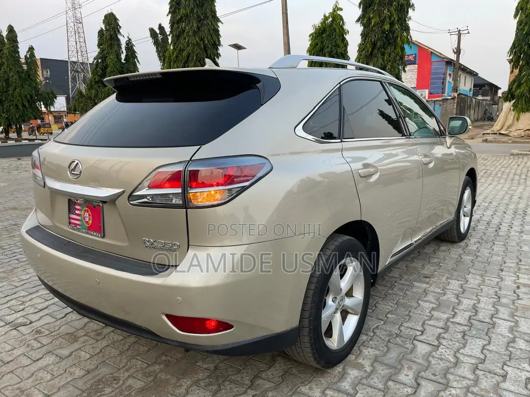 Lexus RX 350 FWD 2013 Gold