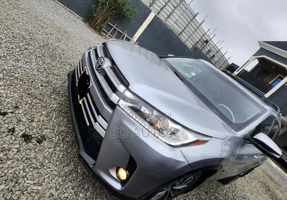 Toyota Highlander Limited 4x4 V6 (3.5L 6cyl 8A) 2018 Silver