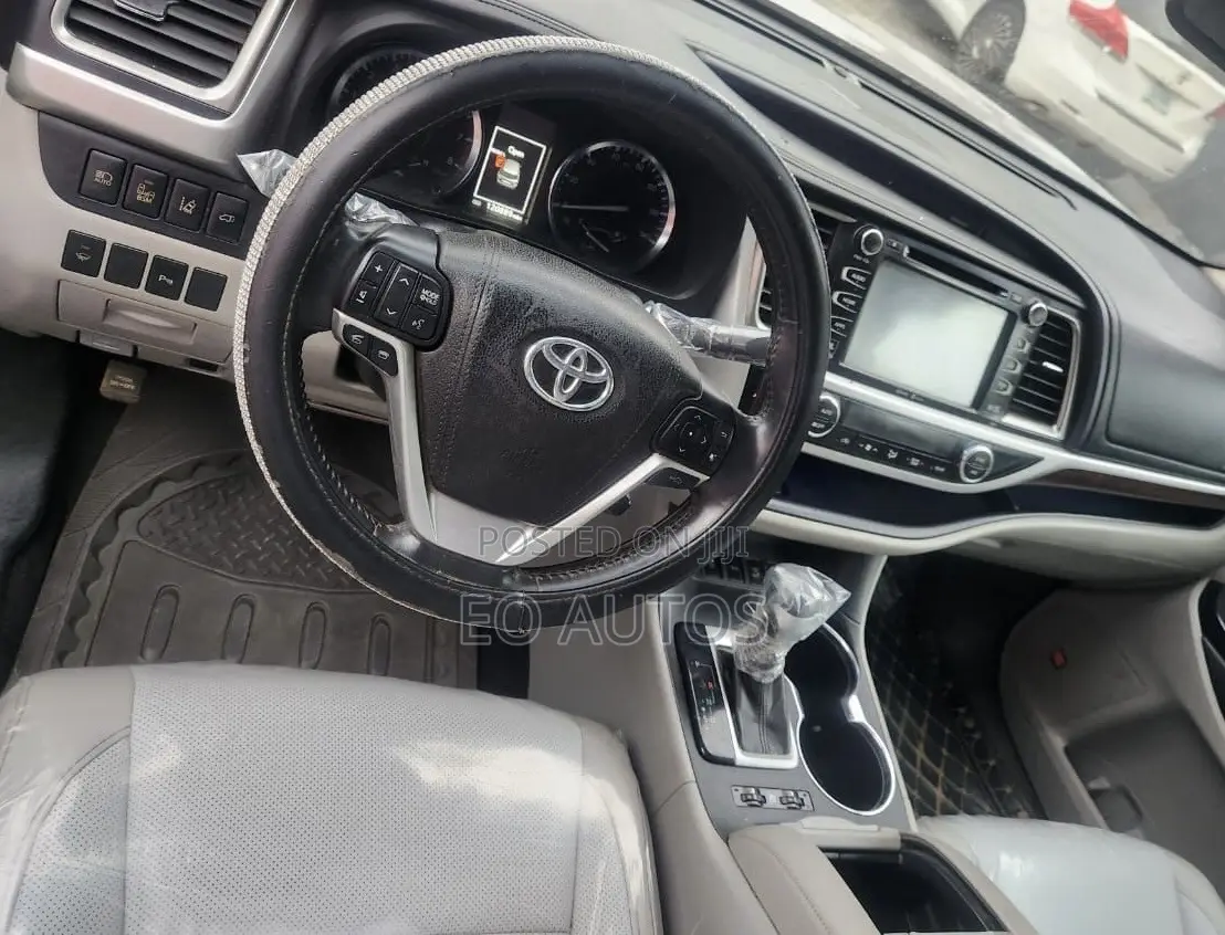 Toyota Highlander Limited 4x4 V6 (3.5L 6cyl 8A) 2018 Silver