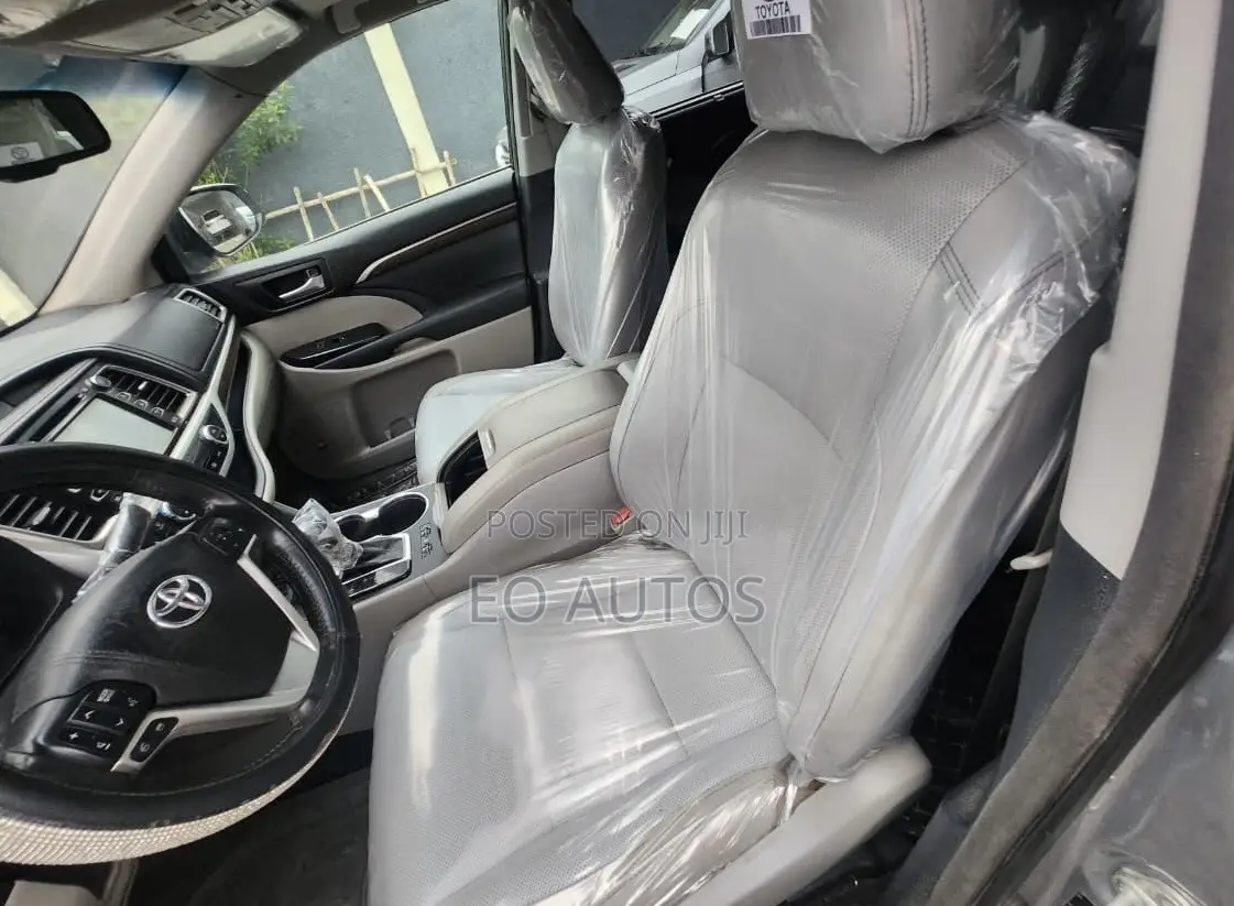 Toyota Highlander Limited 4x4 V6 (3.5L 6cyl 8A) 2018 Silver