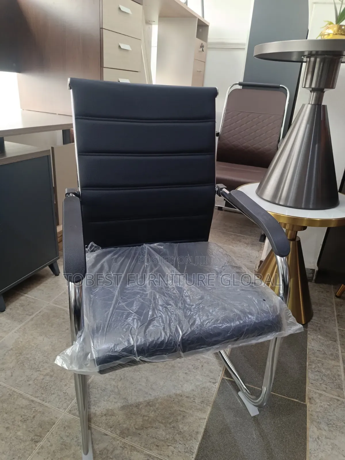 New Modern Office Visitor's Chair (Black)