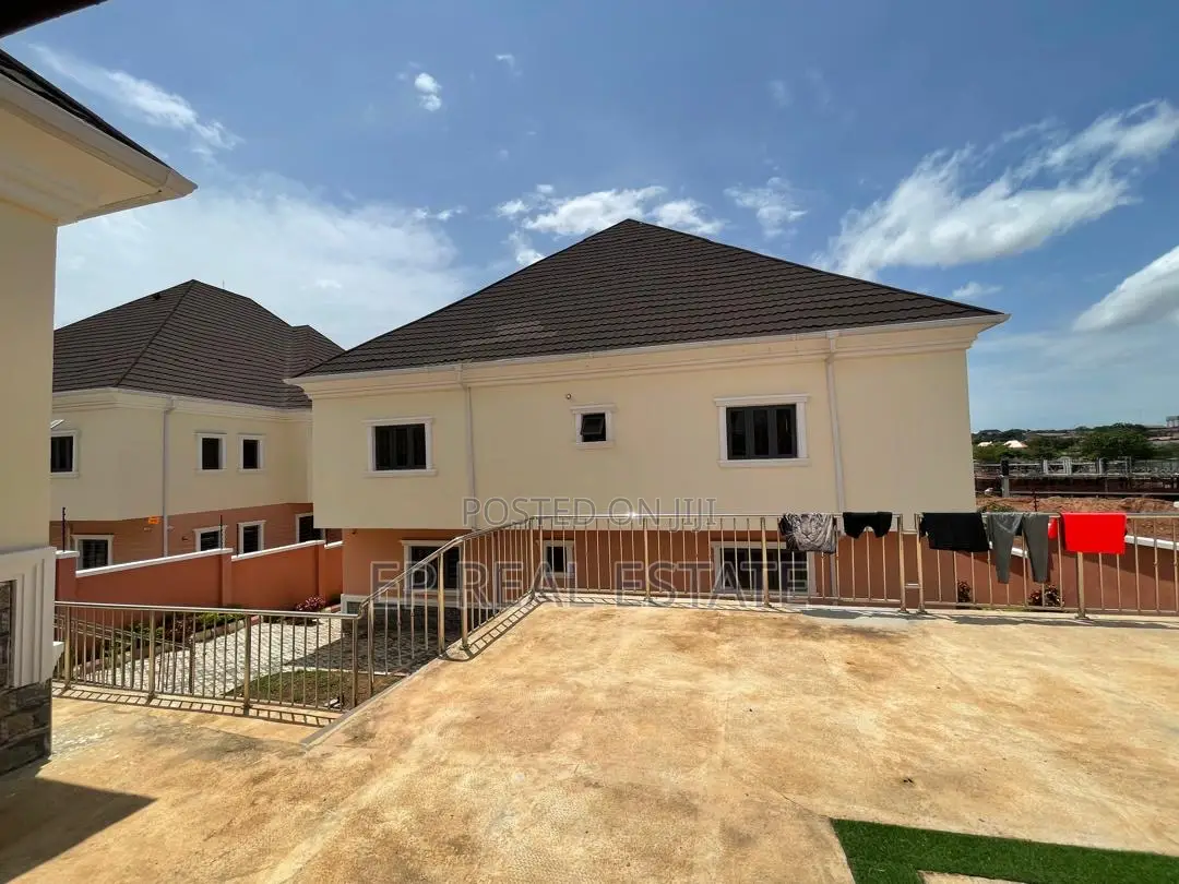 6bdrm Duplex in Asokoro for rent