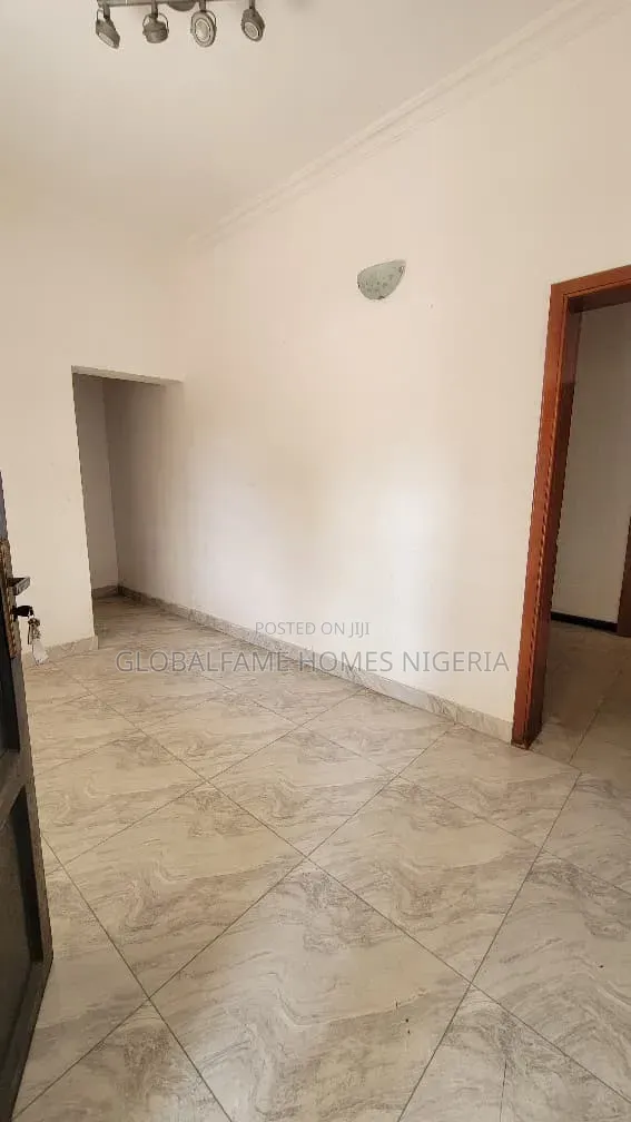 5bdrm Duplex in Parkview Estate for rent