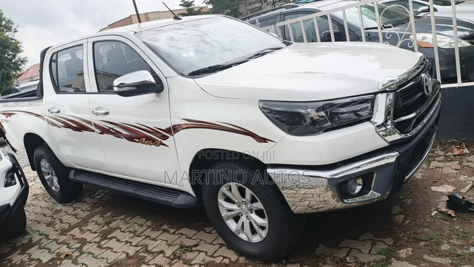 Toyota Hilux 2016 White