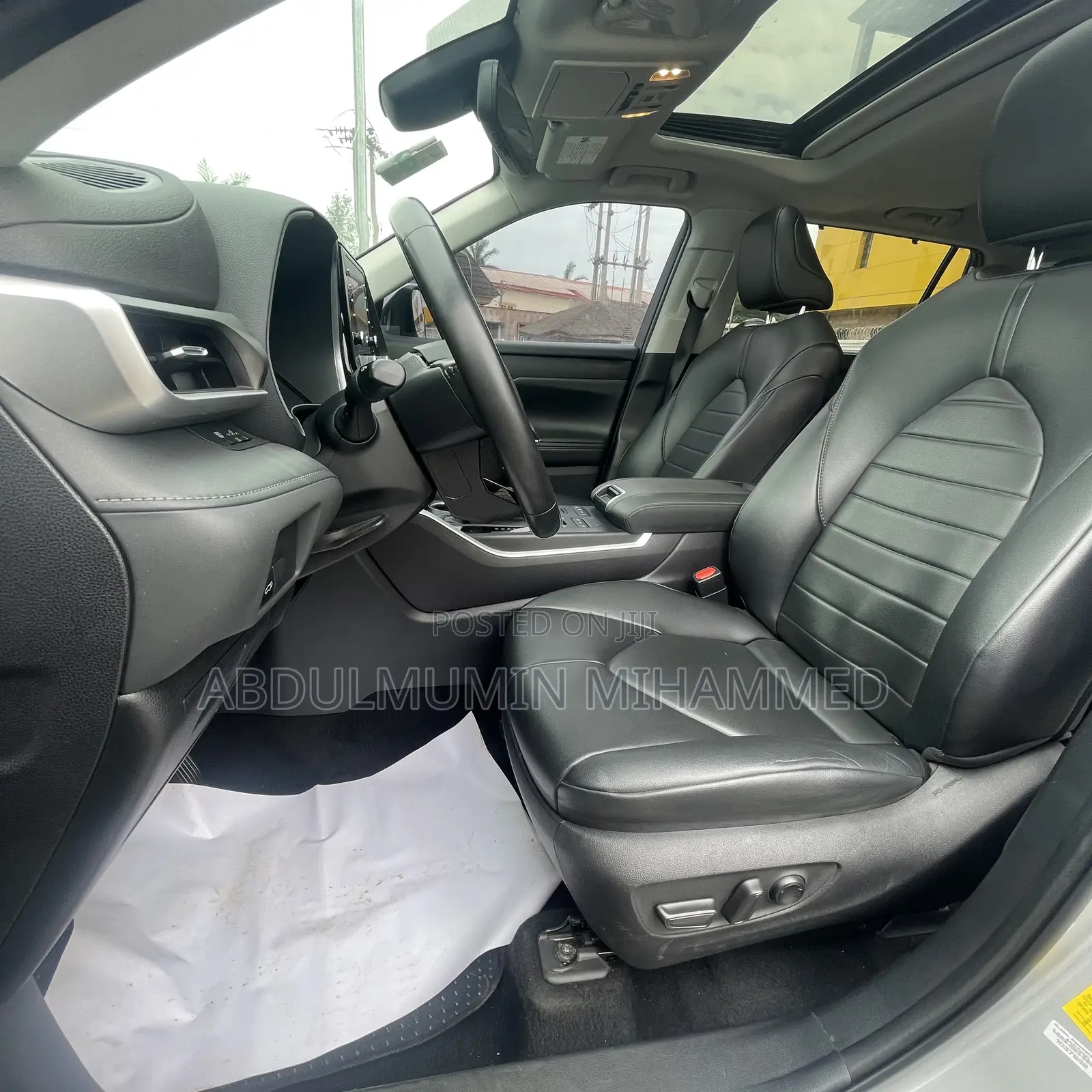 Toyota Highlander XLE 2021 Silver