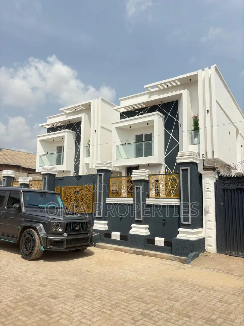 4bdrm House in Abule Egba for sale