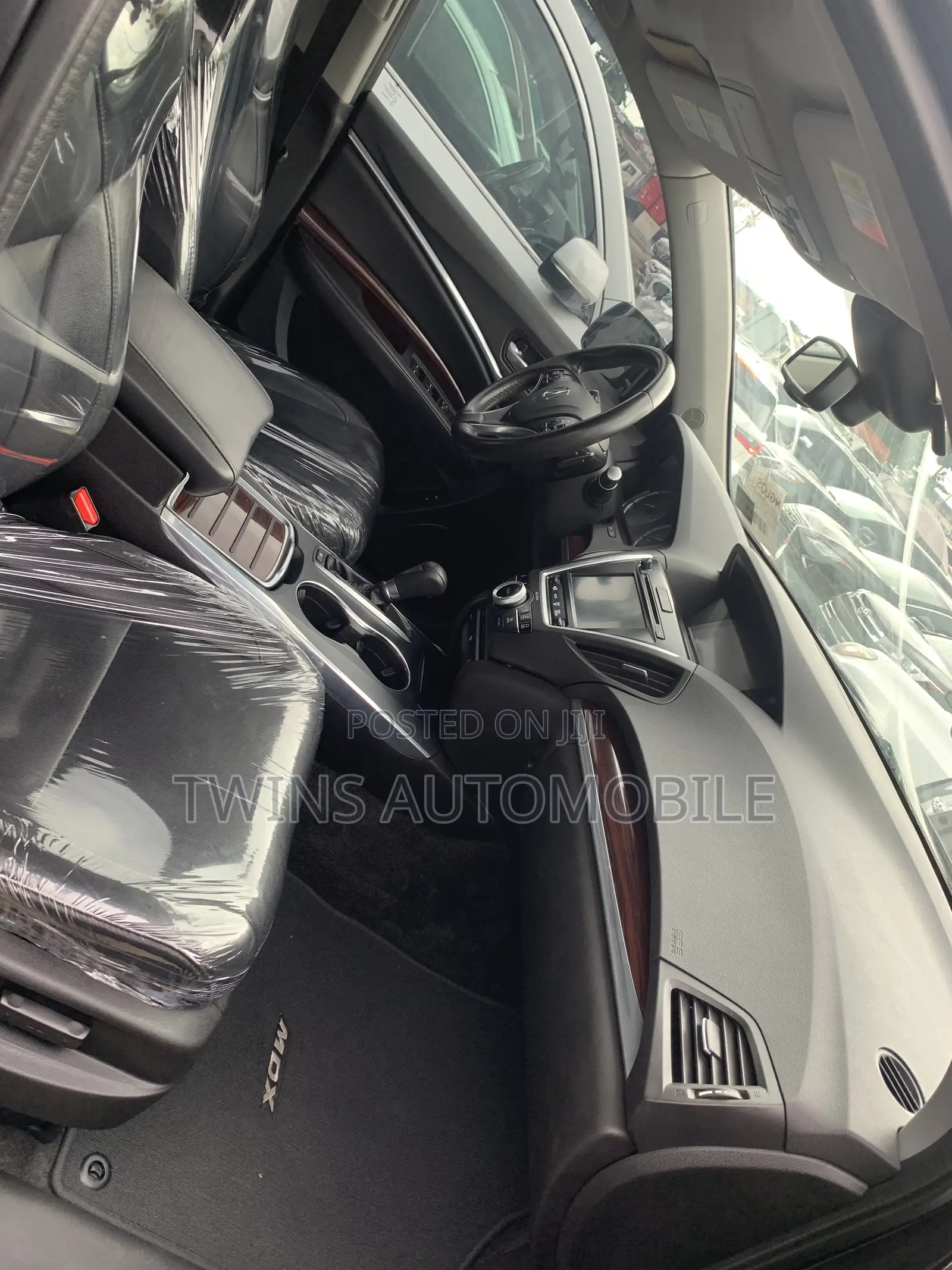 Acura MDX Advance and Entertainment Packages 4dr SUV (3.5L 6cyl 6A)