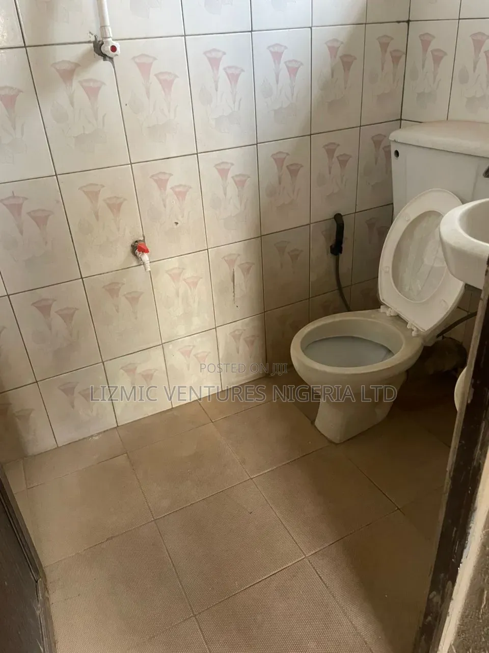 Furnished 3bdrm Apartment in Isuti Rd, Igando / Ikotun/Igando for rent