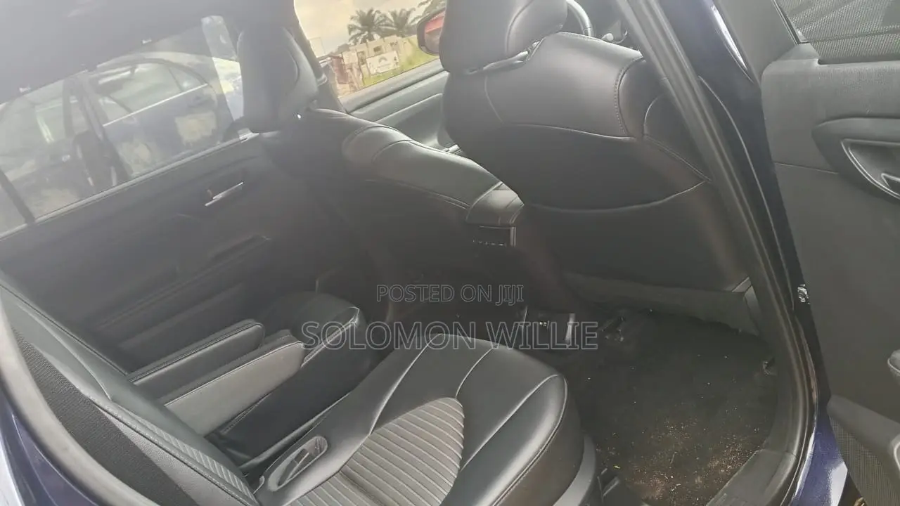 Toyota Highlander XSE 2021 Blue