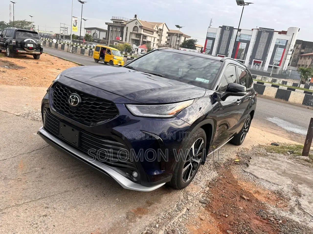 Toyota Highlander XSE 2021 Blue