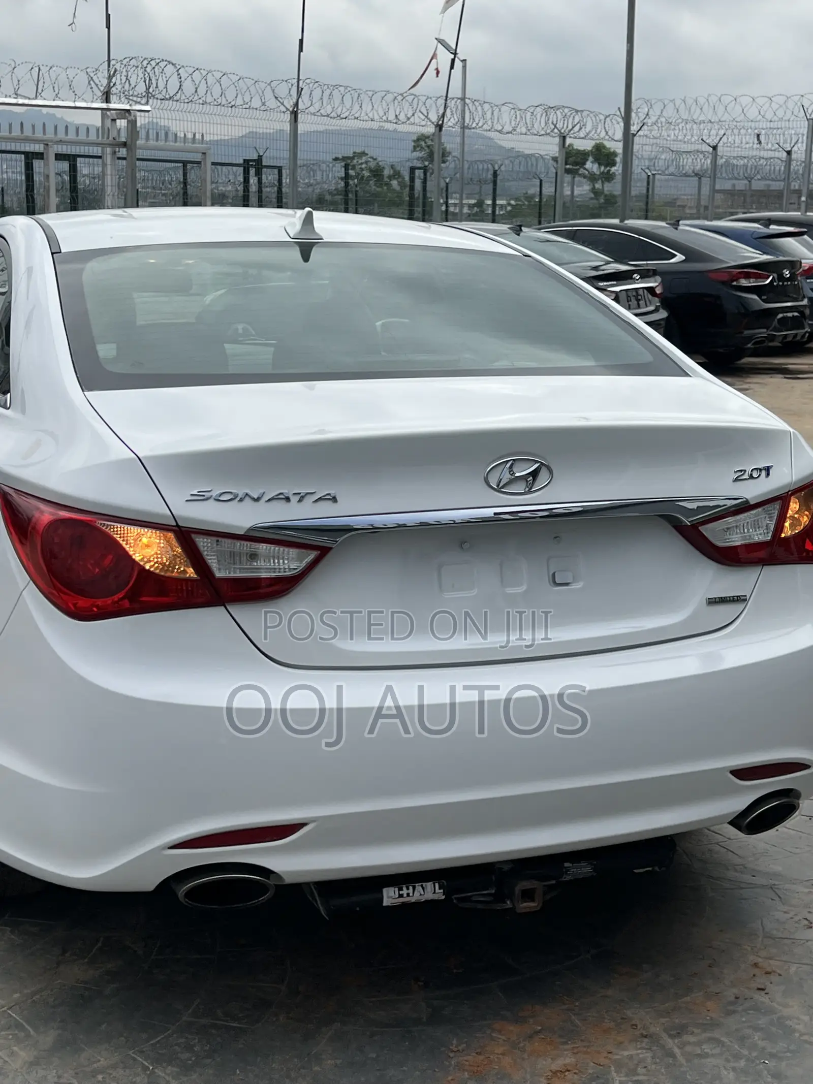 Hyundai Sonata Limited 2.0T Sedan (2.0L 4cyl 6A) 2011 White
