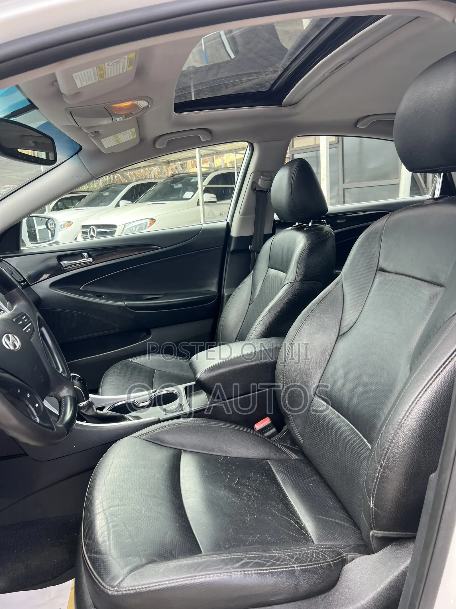 Hyundai Sonata Limited 2.0T Sedan (2.0L 4cyl 6A) 2011 White