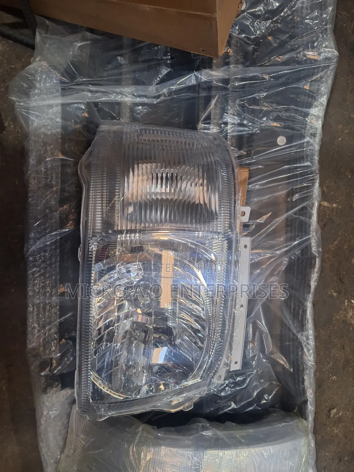Headlight Hiace Bus 2008 2010