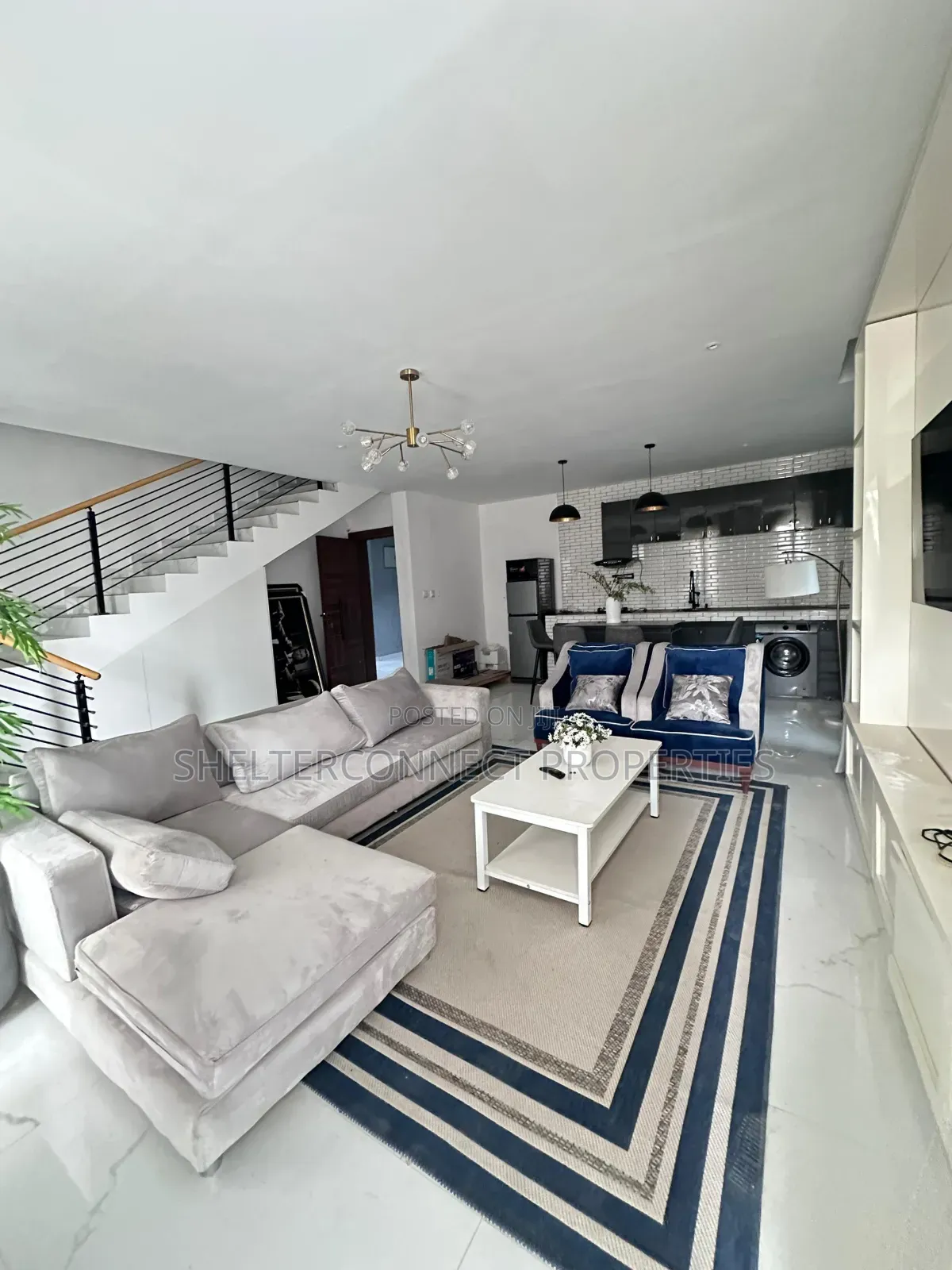 2bdrm Apartment in Lekki Phase 1 for rent