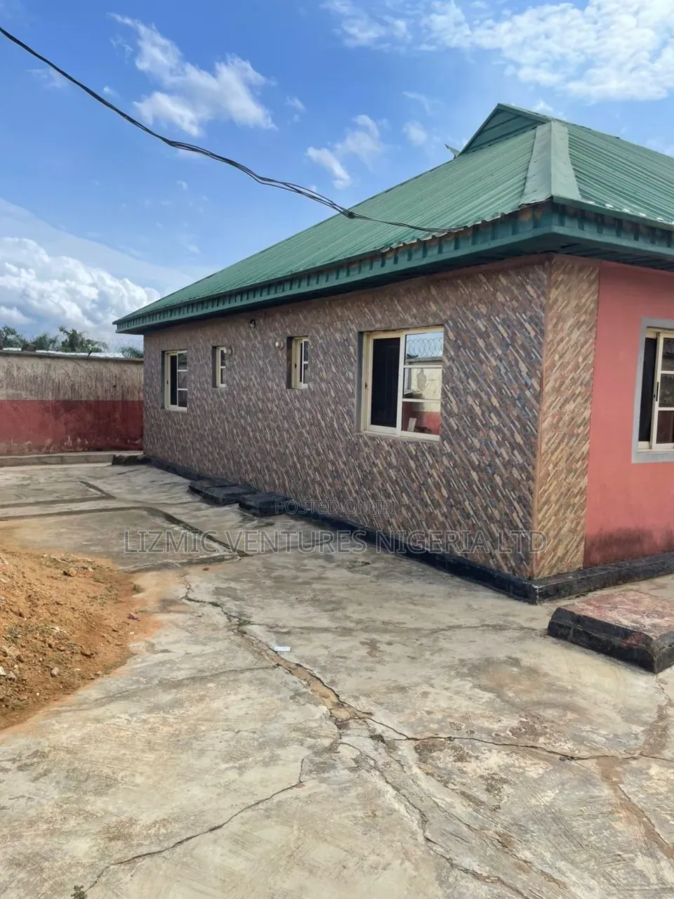Furnished 2bdrm Bungalow in Isuti Rd, Igando / Ikotun/Igando for sale