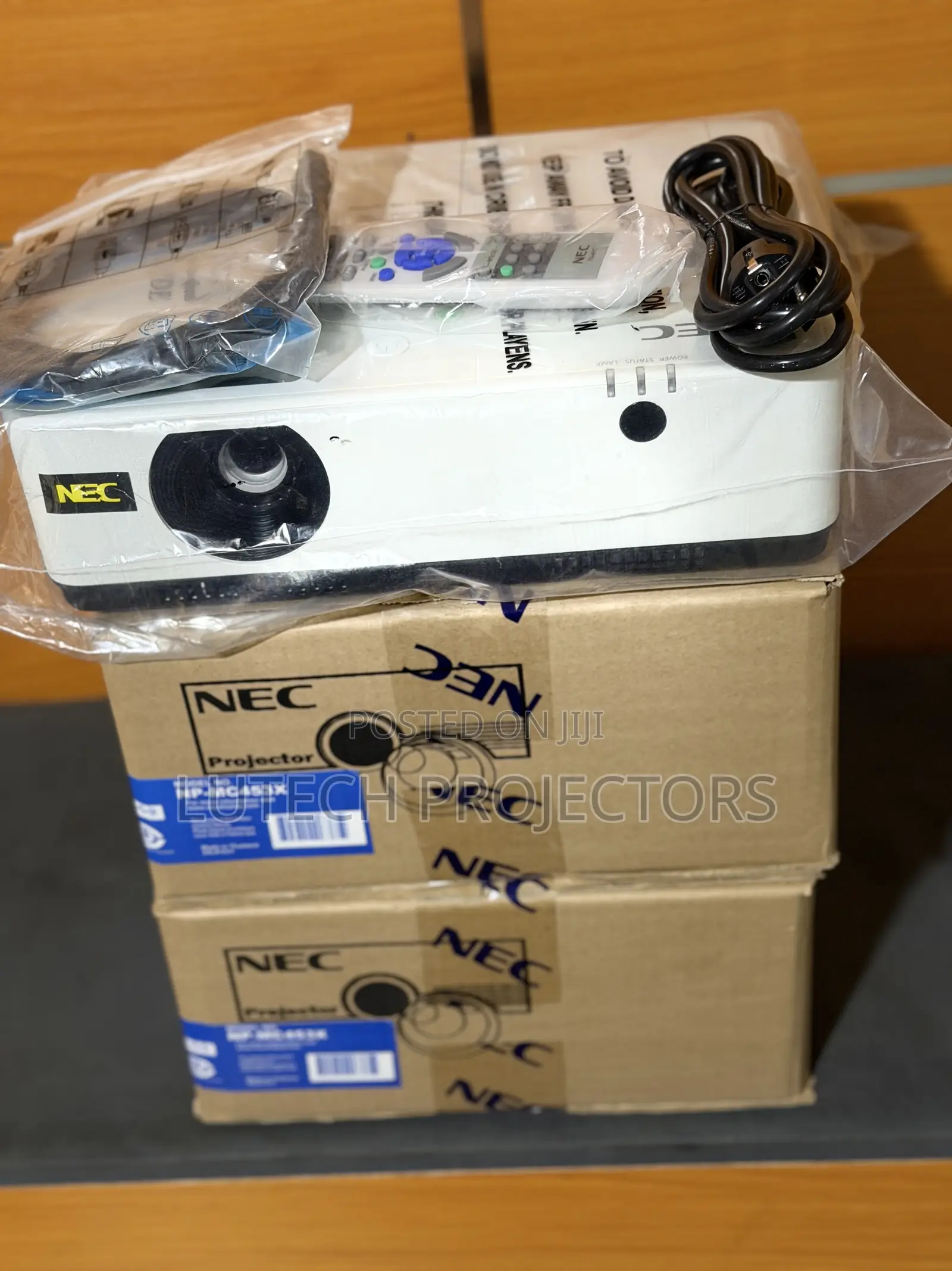 Brand New Nec Projector 4 Meeting Room, Classroom, Home Cinema, Church
