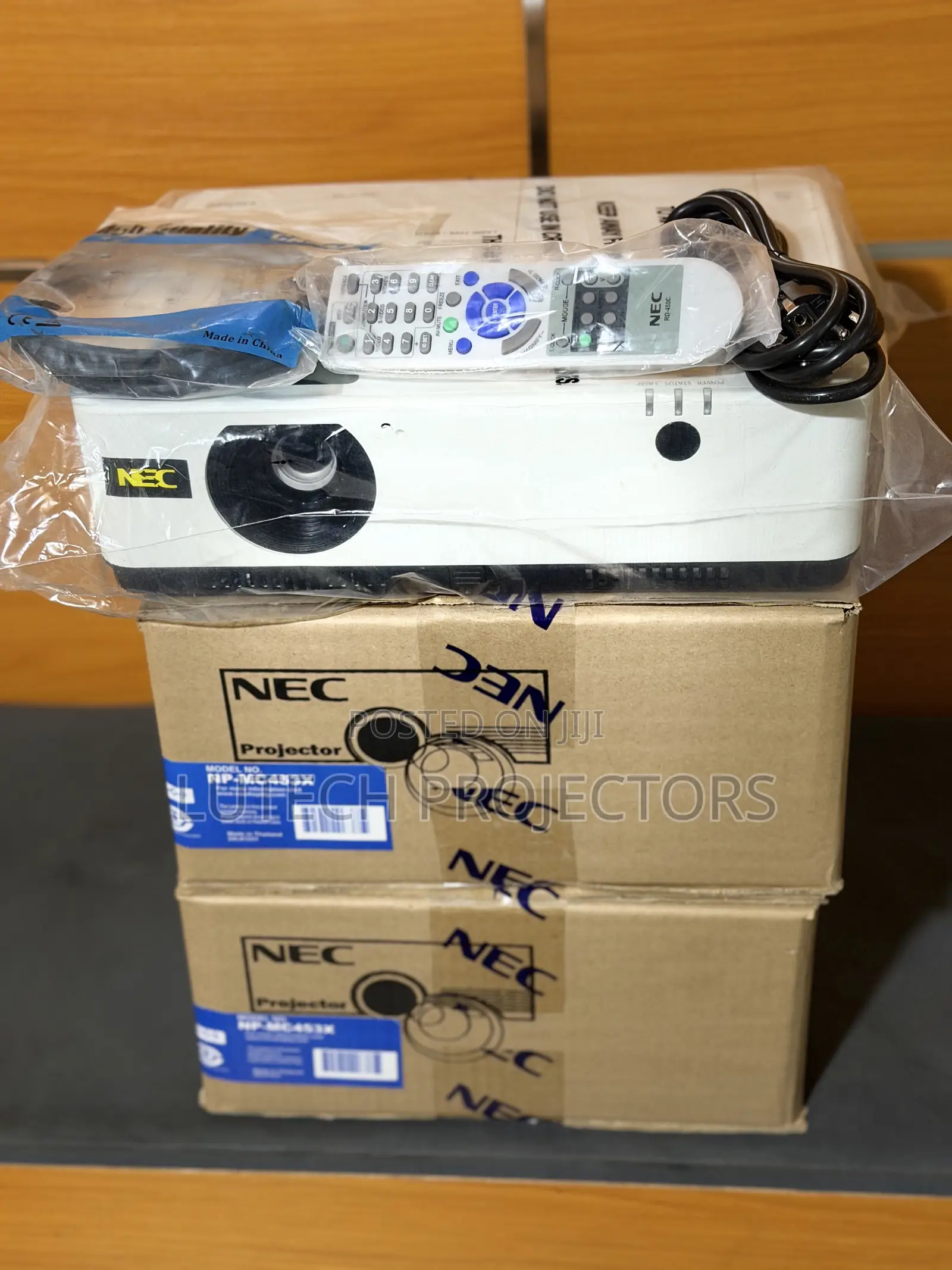 Brand New Nec Projector 4 Meeting Room, Classroom, Home Cinema, Church
