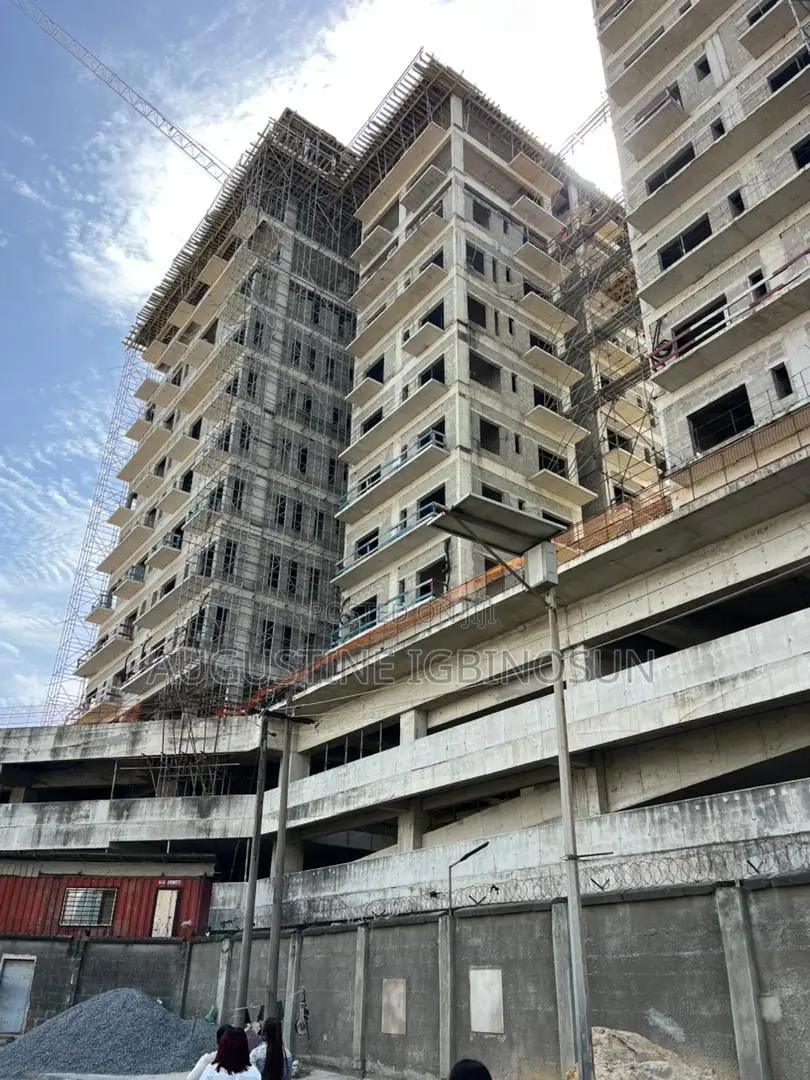 3bdrm Apartment in Victoria Island for sale