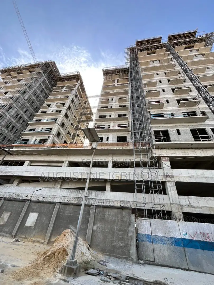 3bdrm Apartment in Victoria Island for sale