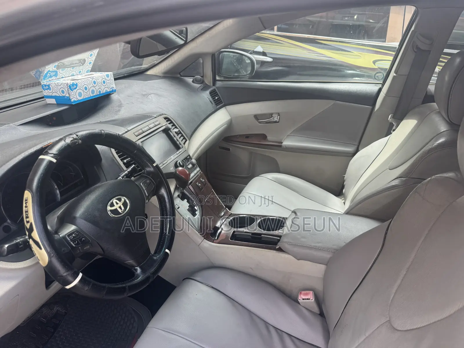 Toyota Venza XLE 2010 Silver
