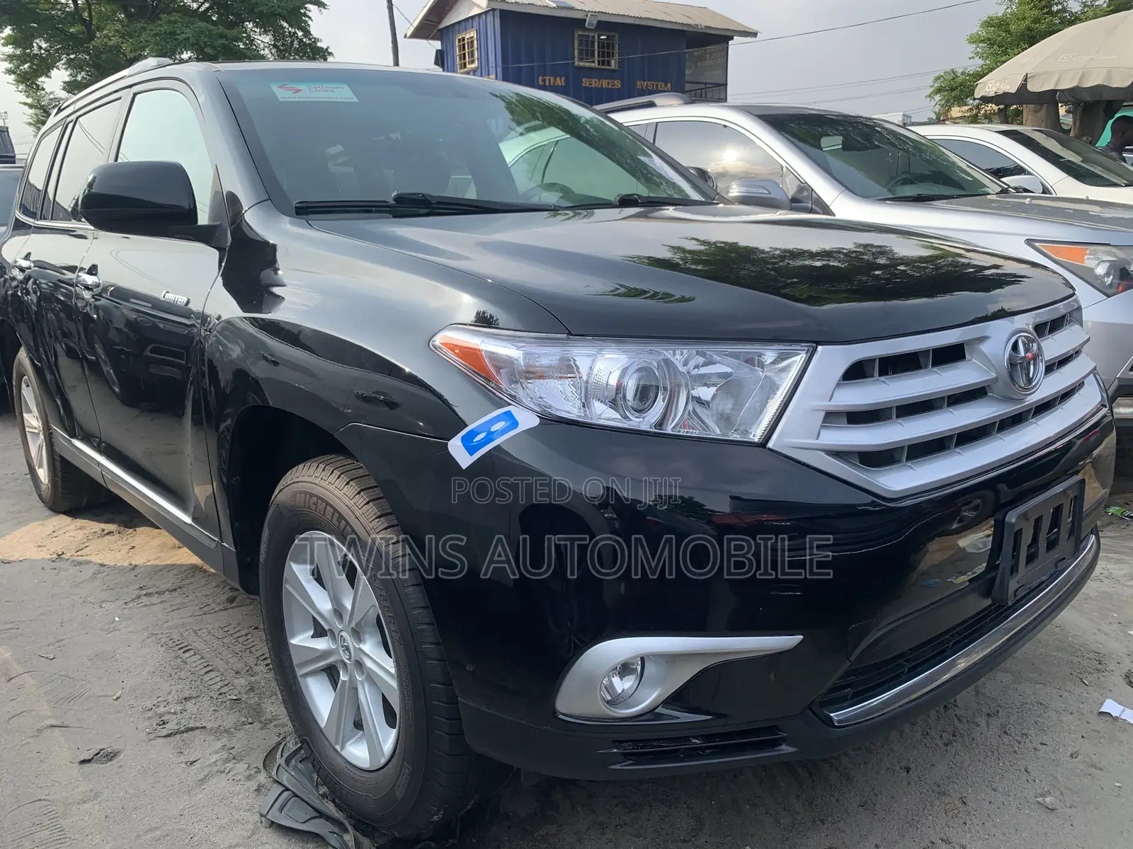 Toyota Highlander Limited 3.5l 4WD 2013 Black