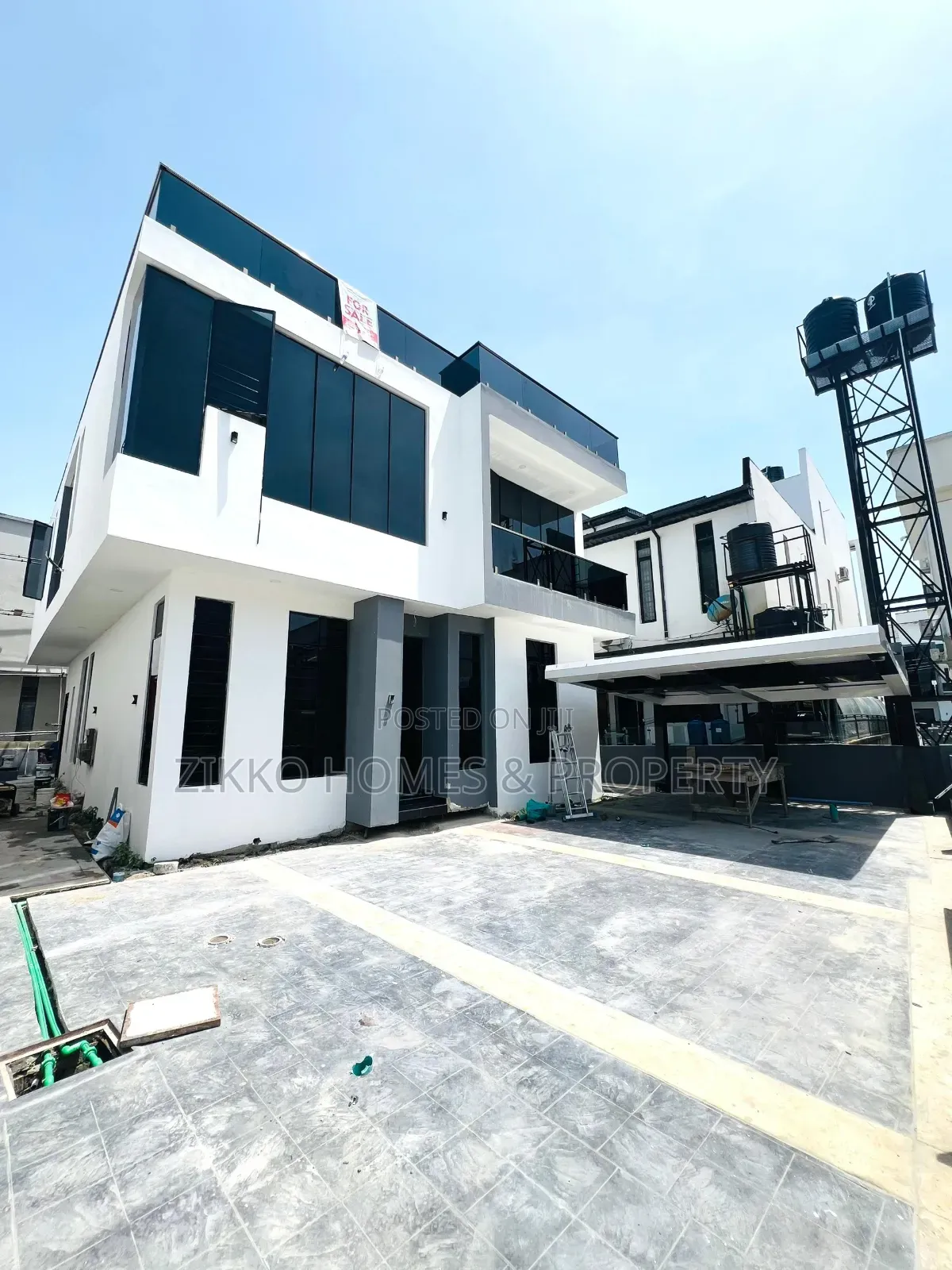 5bdrm Duplex in Ikota for sale