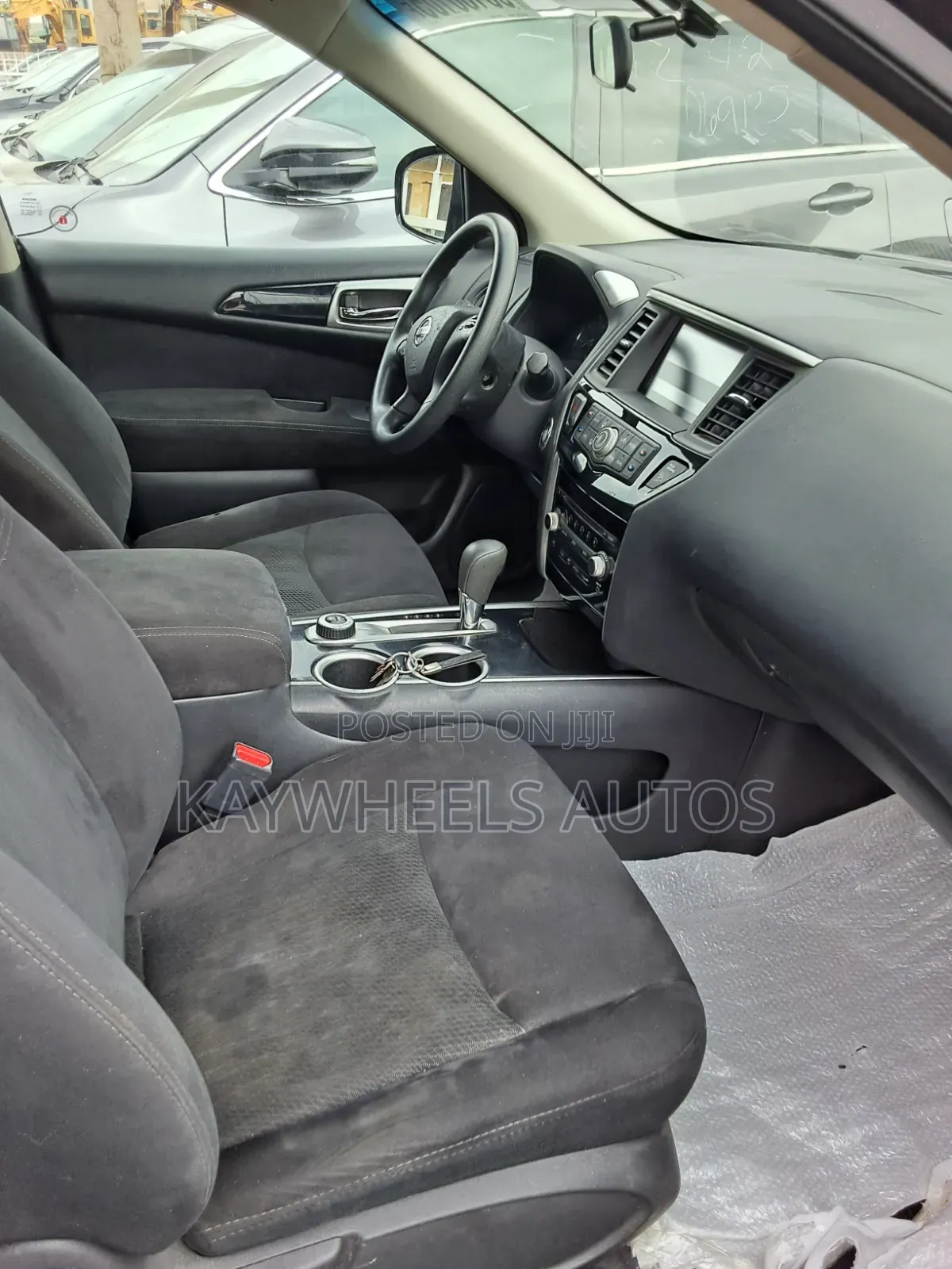 Nissan Pathfinder Platinum 4dr 4x4 (3.5L 6cyl) 2016 Black