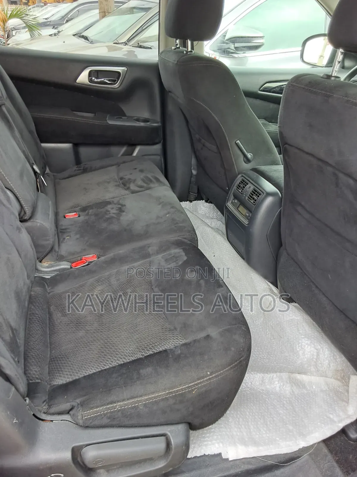 Nissan Pathfinder Platinum 4dr 4x4 (3.5L 6cyl) 2016 Black