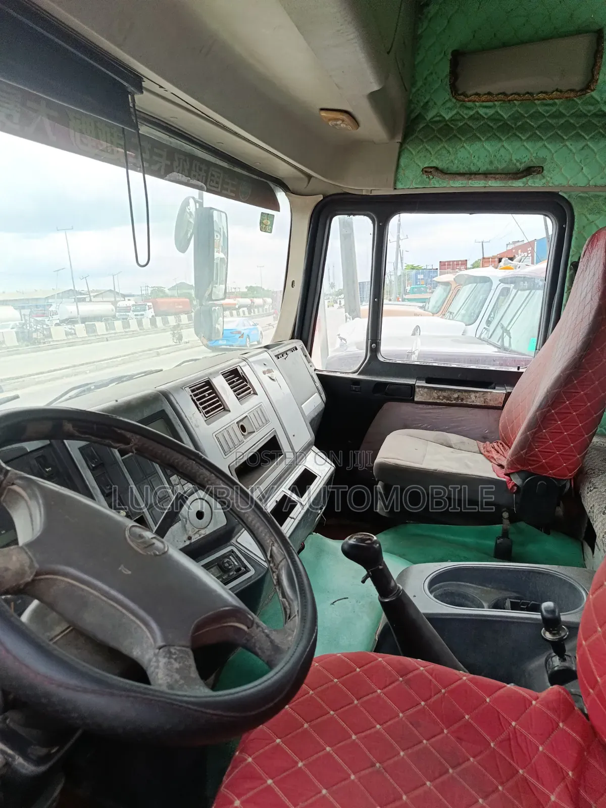 Shachma F3000 Tractor Unit