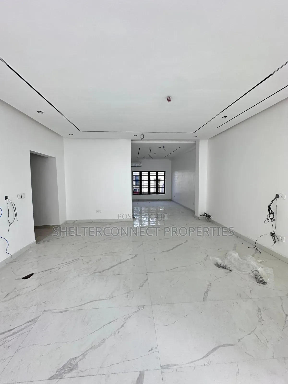 5bdrm Duplex in Lekki Phase 1 for sale