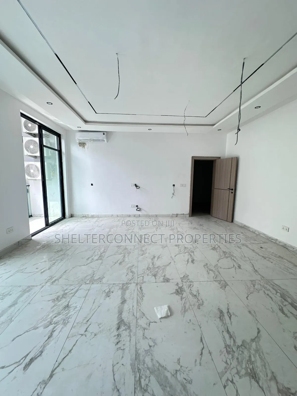 5bdrm Duplex in Lekki Phase 1 for sale