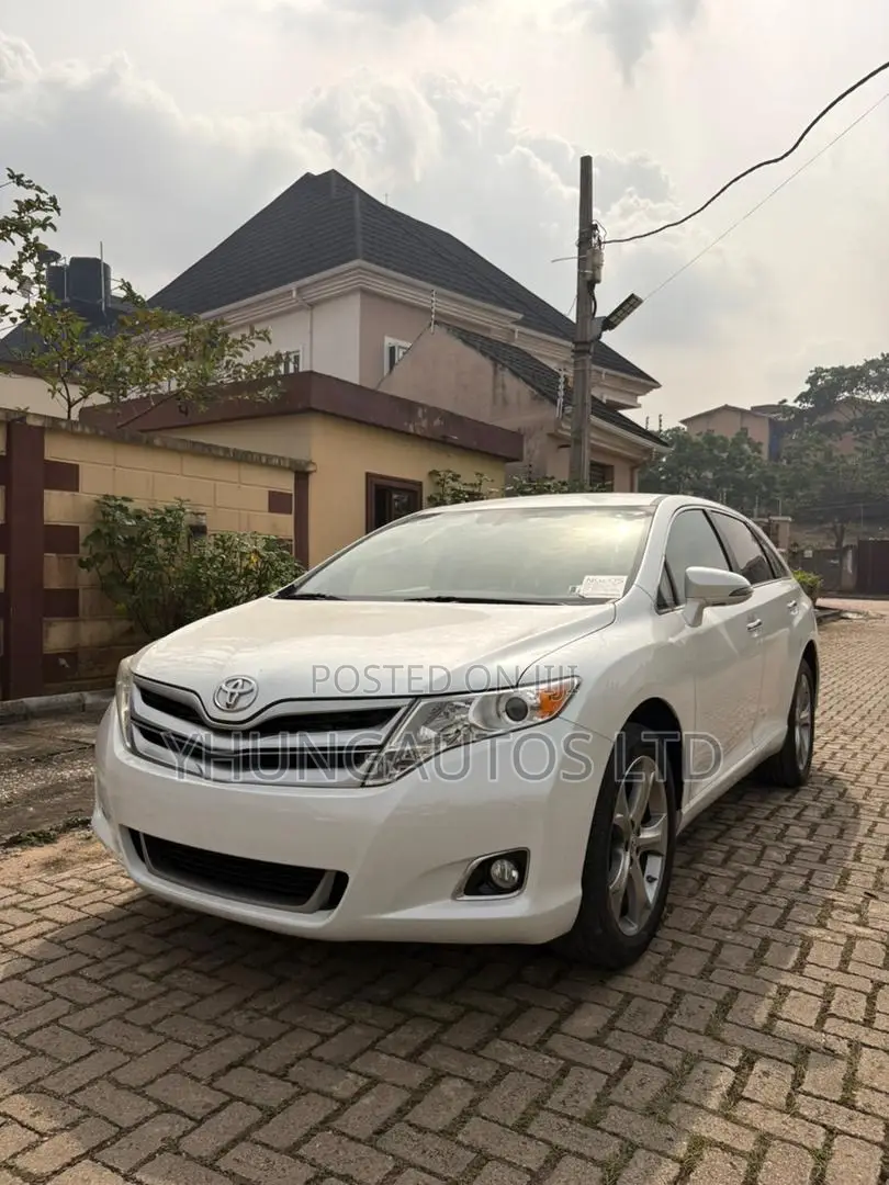 Toyota Venza XLE AWD V6 2013 White