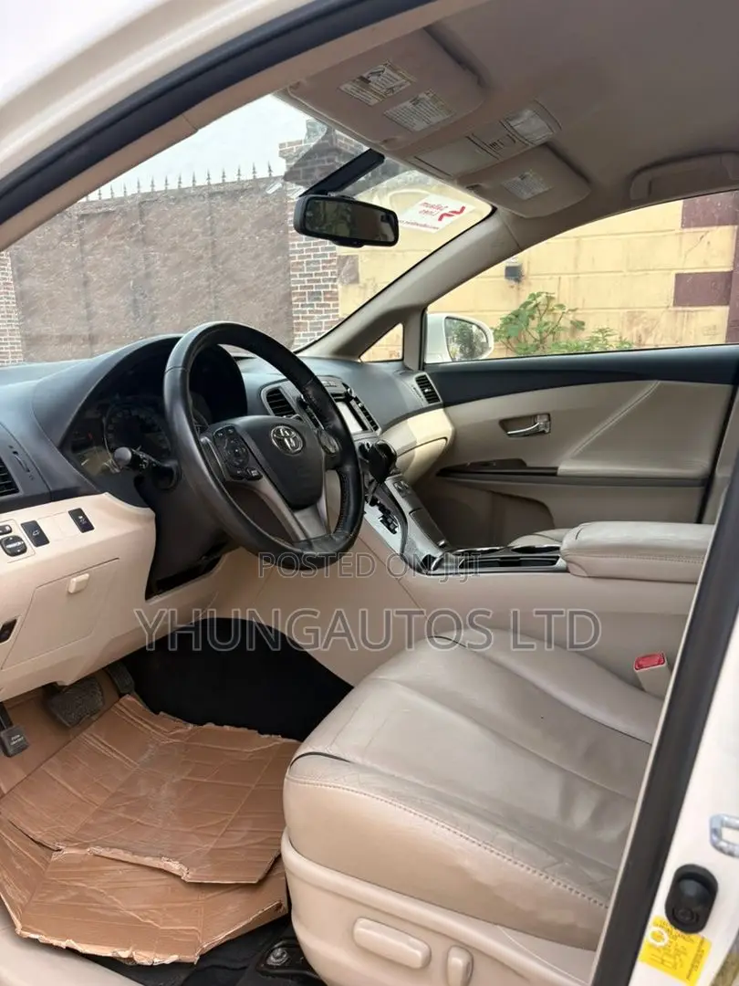 Toyota Venza XLE AWD V6 2013 White