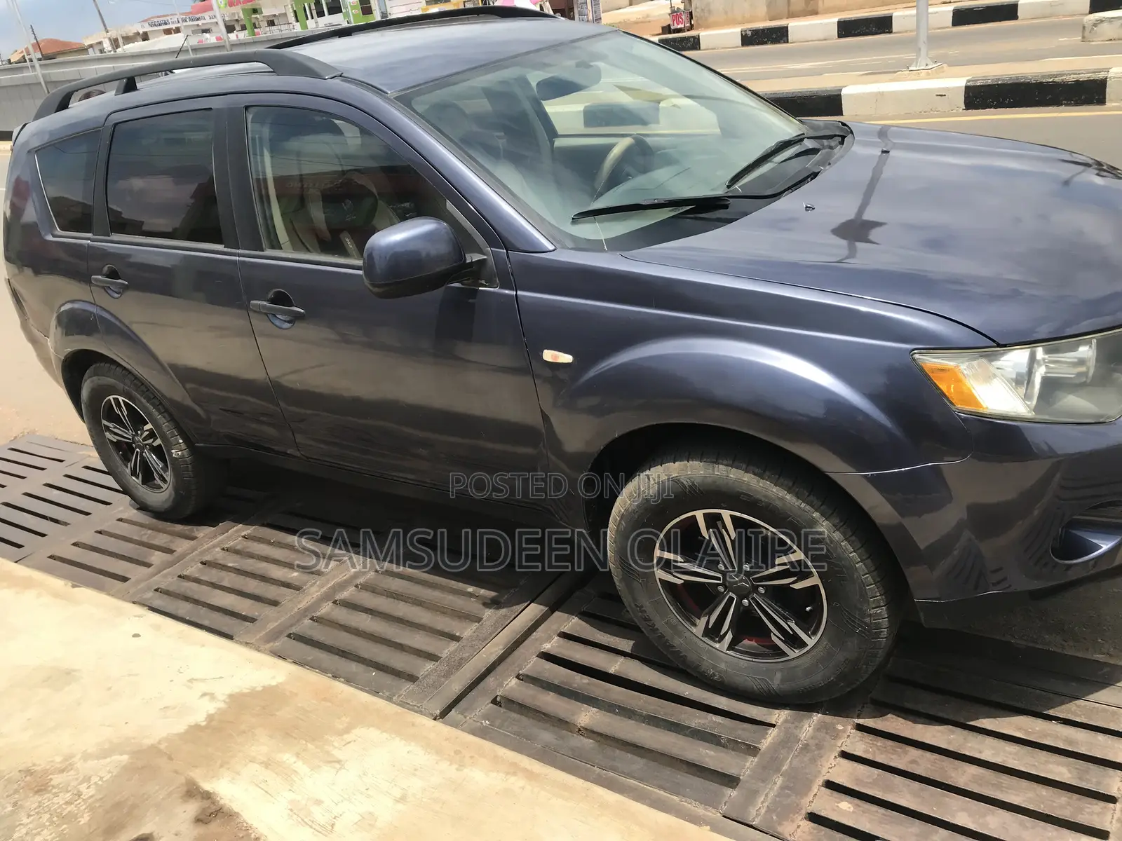 Mitsubishi Outlander 2010 Blue